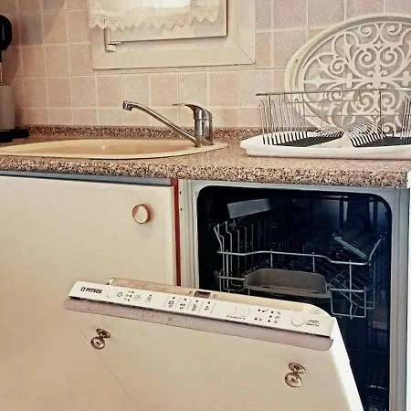 Дом отдыха Sea & Forest-cozy With Garden & Nature Views Сиври